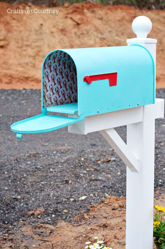Coastal mailbox