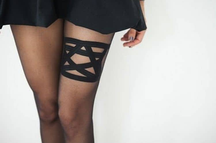 DIY Elastic pentagram garter