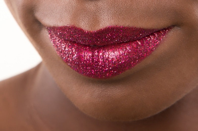 Monochrome glitter lips