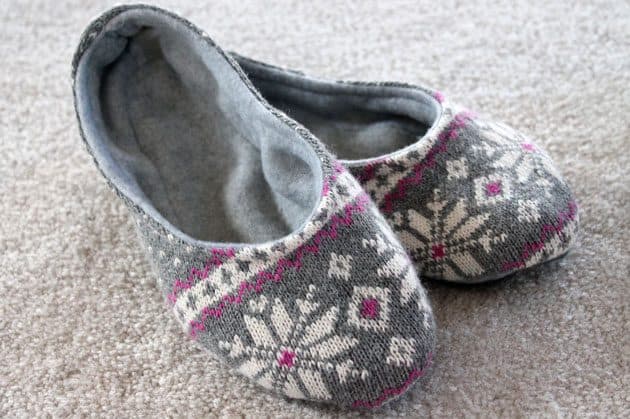 Sweater slippers
