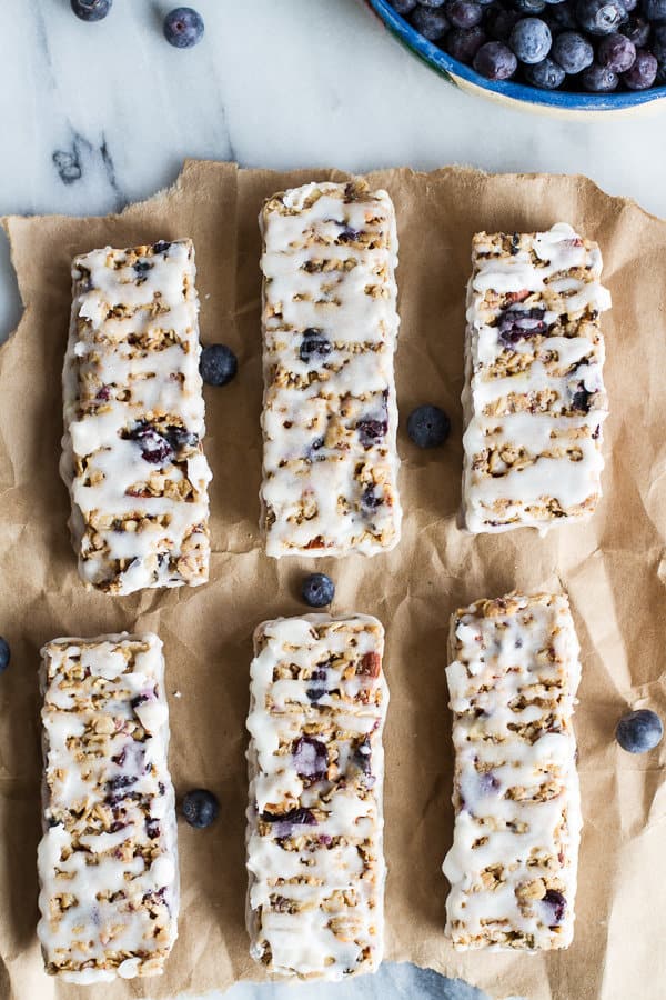 Blueberry Greek yogury granola bars
