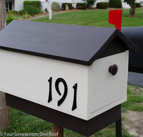 DIY mini house mailbox