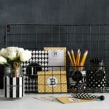 DIY Home Decor: The Elegance of Black and White 
