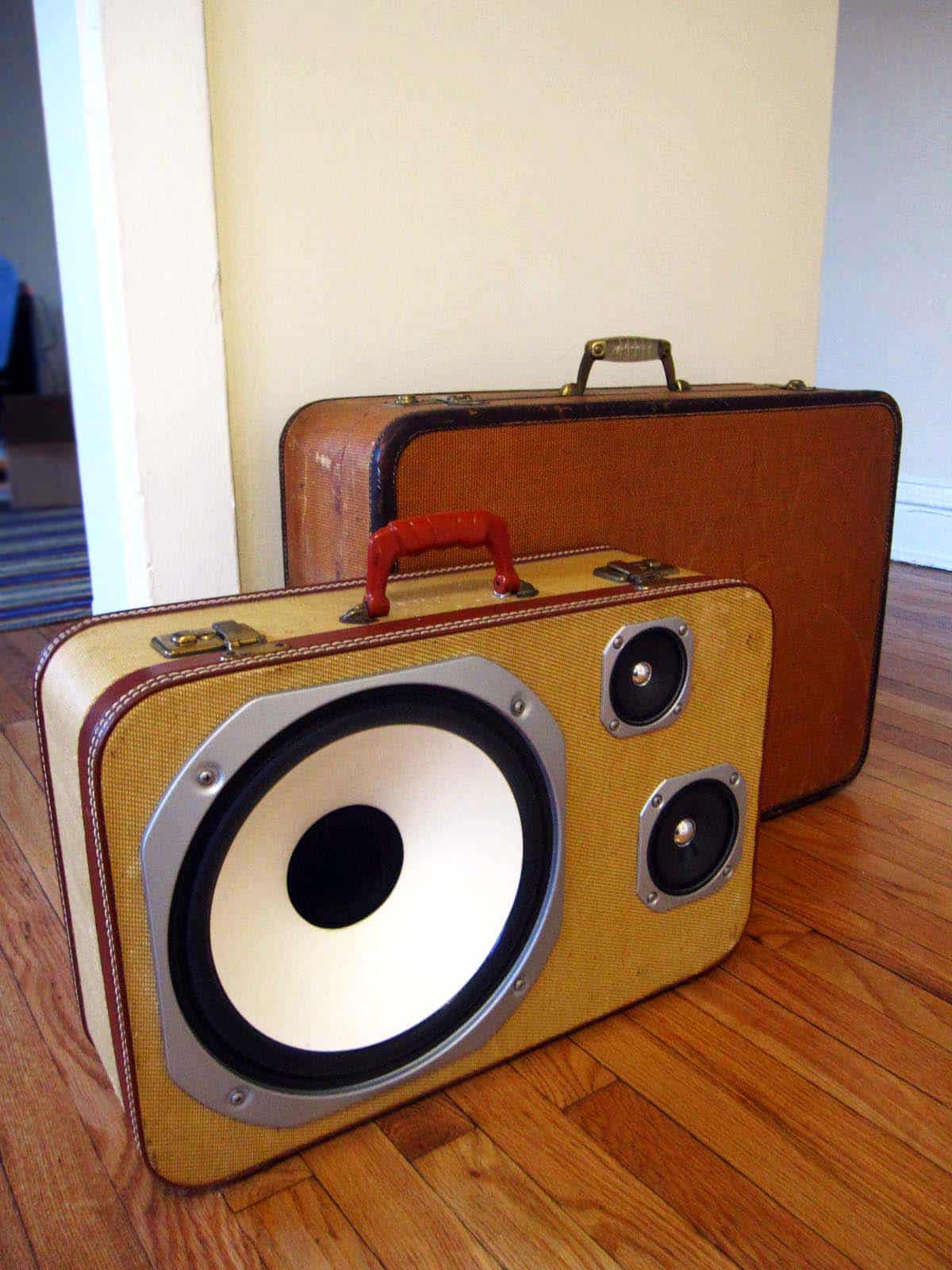 Vintage suitcase speakers