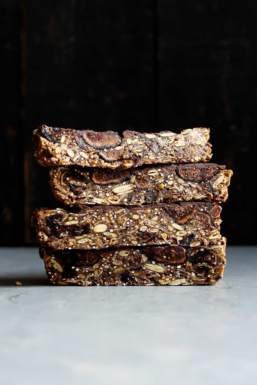 Dried figs energy bars