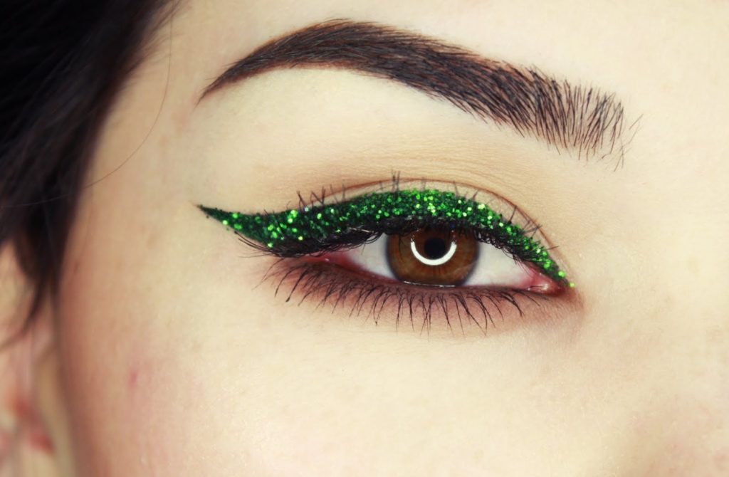 The Sparkling Magic of DIY Glitter Eye Makeup