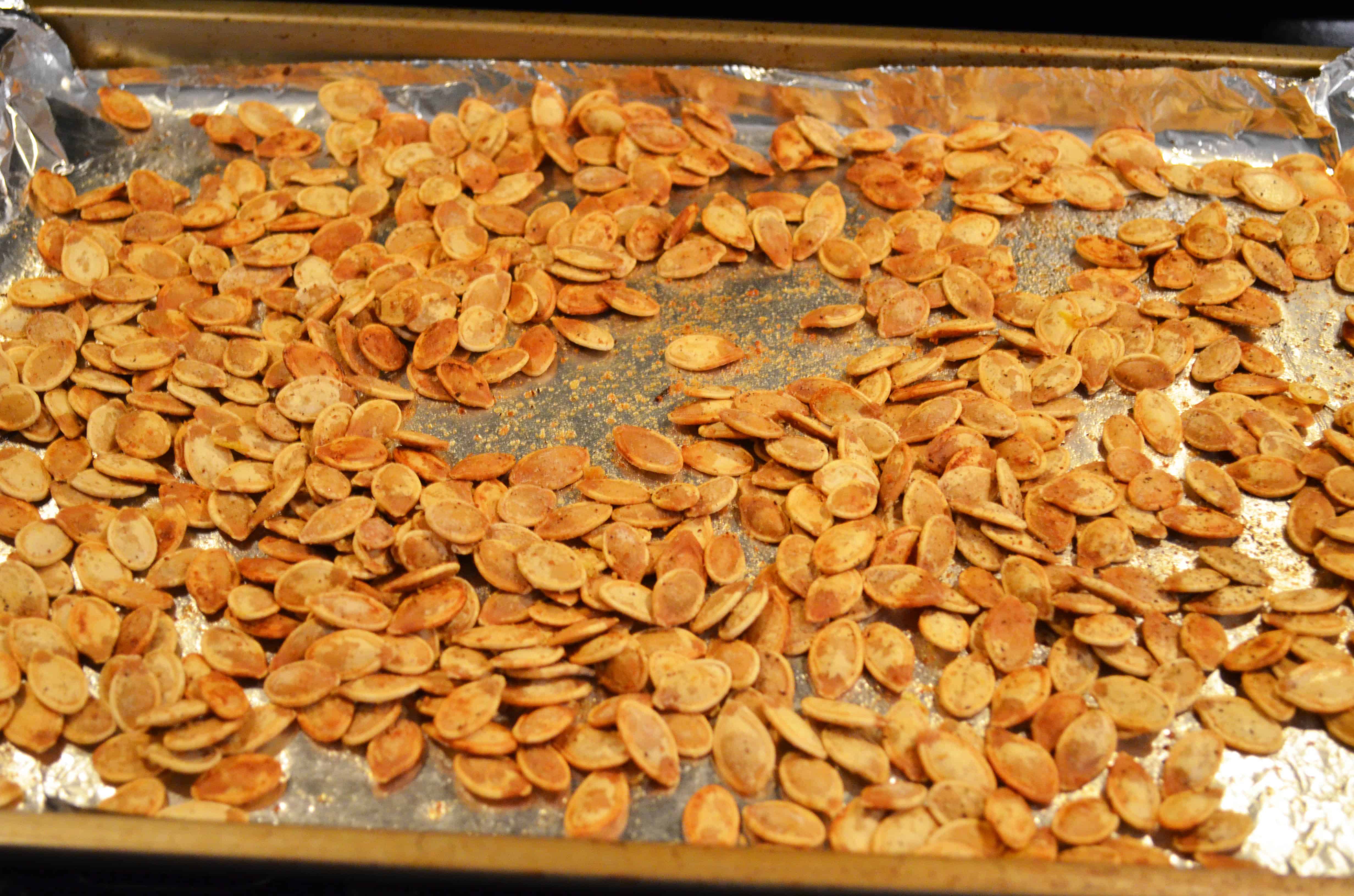 Garlic roasted pumpkin seeds