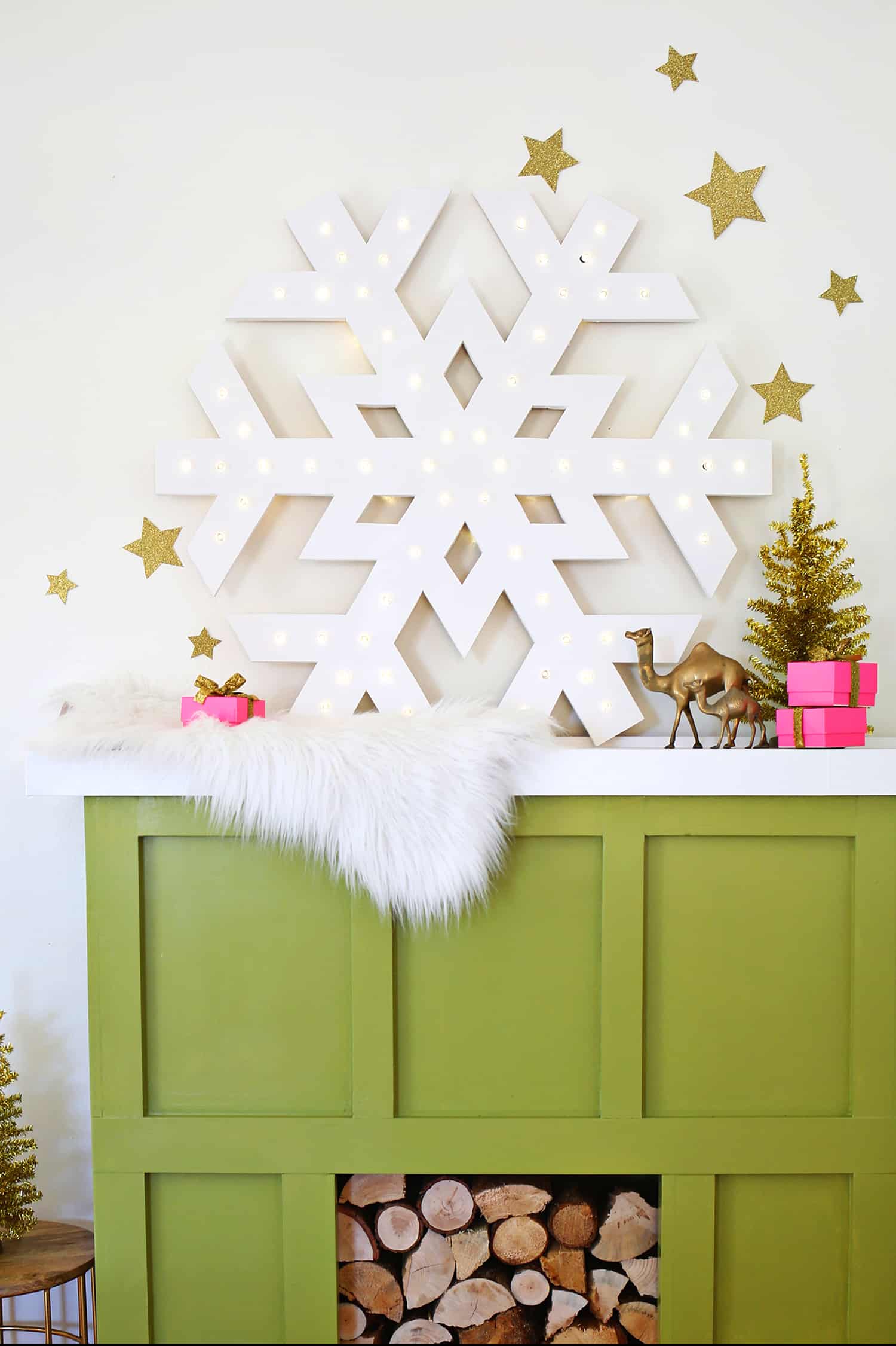 Snowflake marquee light