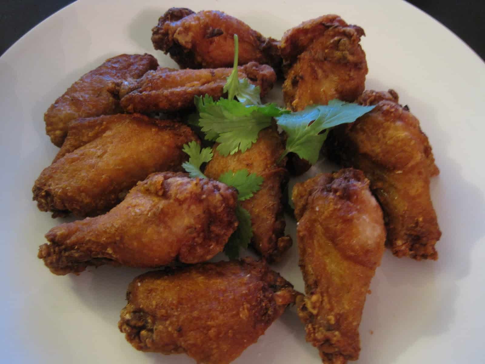 Thai deep fried chicken wings