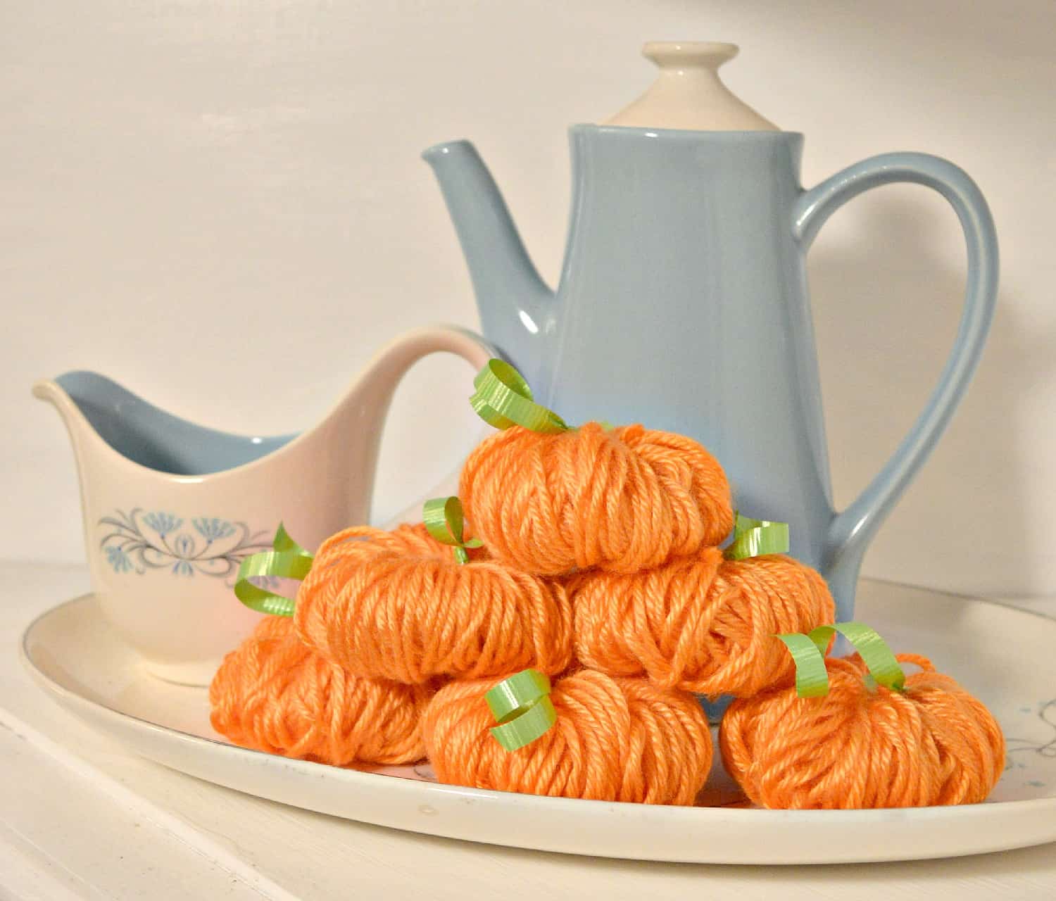 Yarn and gift ribbon pumpkins
