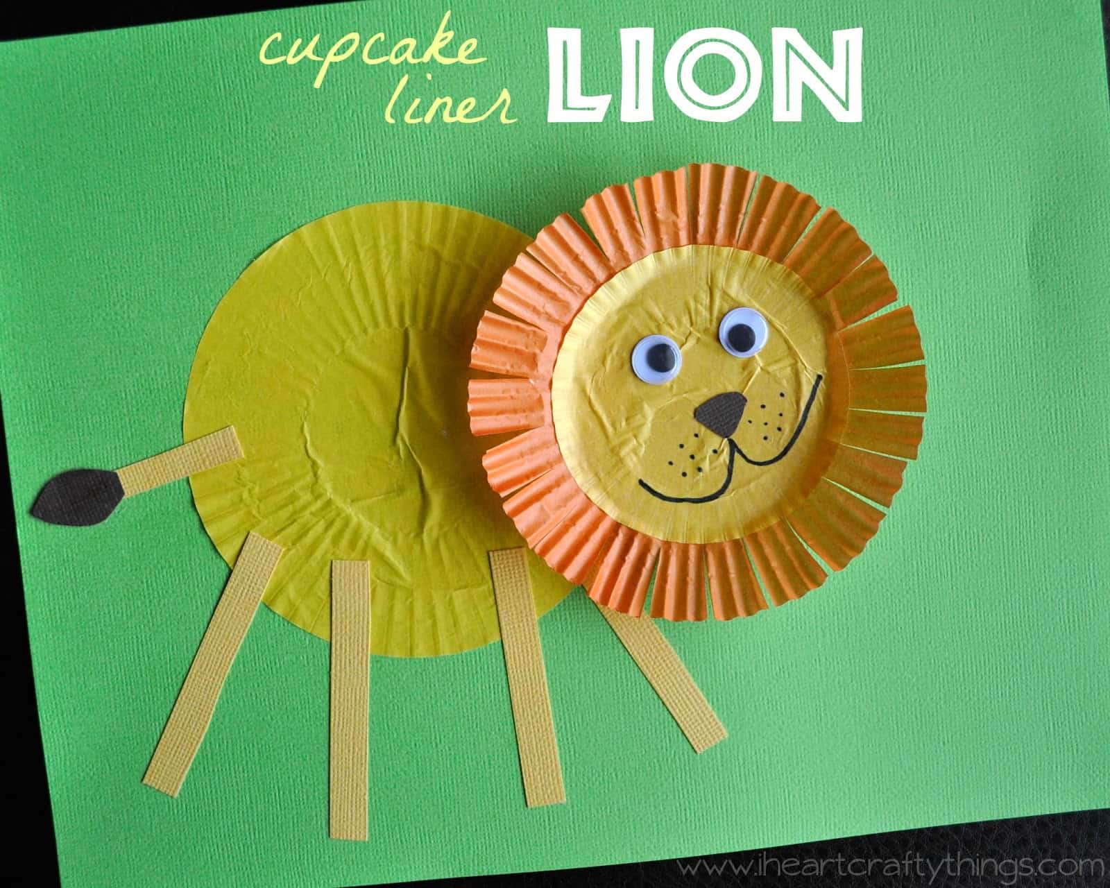 Cupcake liner lion