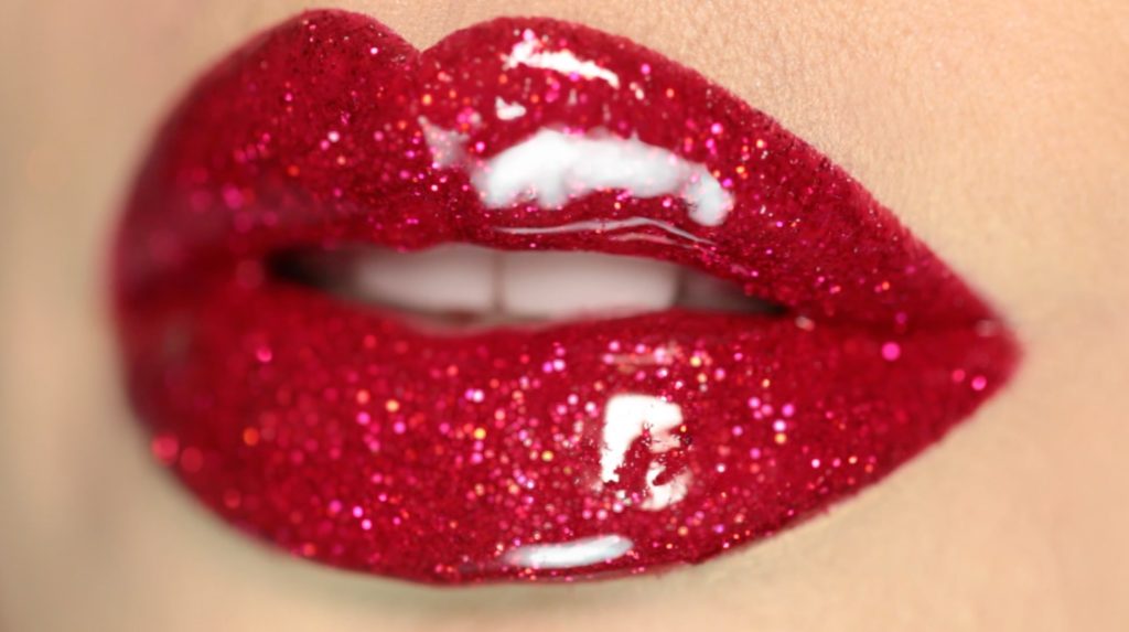 Sparkling Charm: Tutorials for Irresistible Glitter Lips