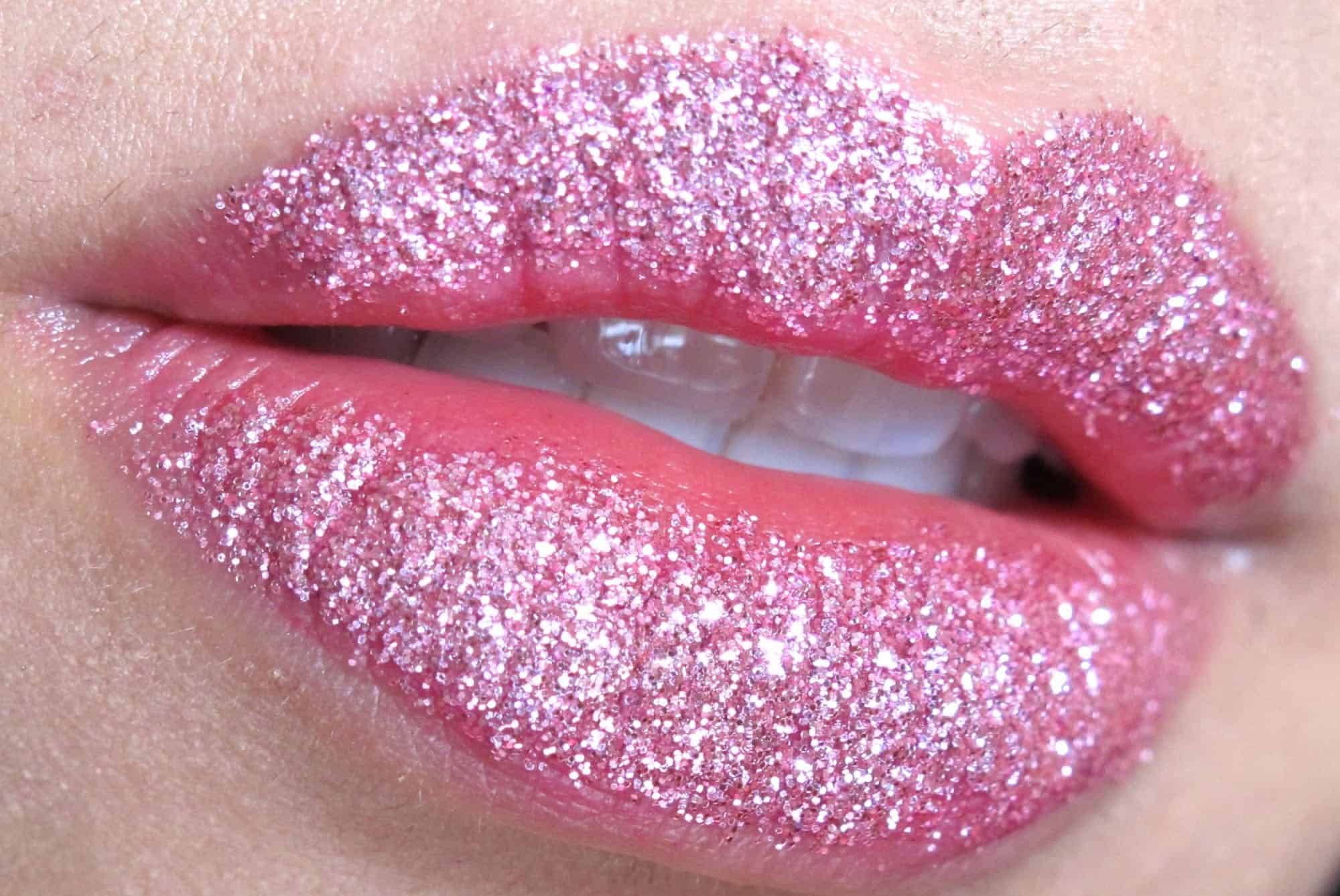Pink glitter lips
