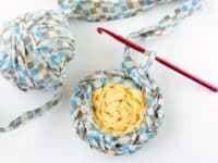 Fabric strip crocheted rug 200x150 DIY Rag Rugs That are Super Fun to Make