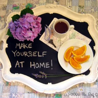 Upcycling the Old: 15 Awesome DIY Decorative Trays