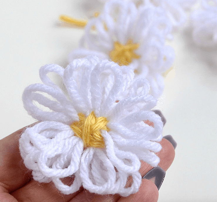 Yarn flower