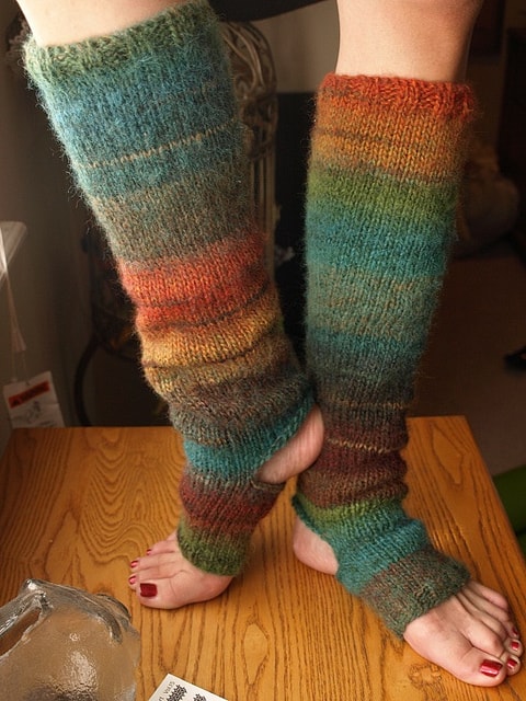 Knitted stirrup leg warmers