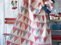  Thrifty and Cozy Homemade Comforts: 13 DIY Quilts 