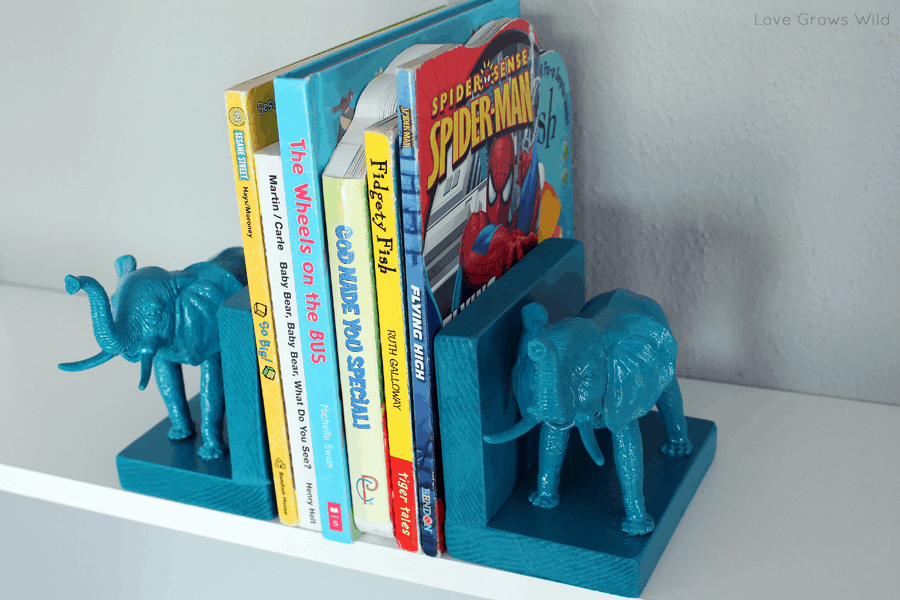 Plastic animal bookends