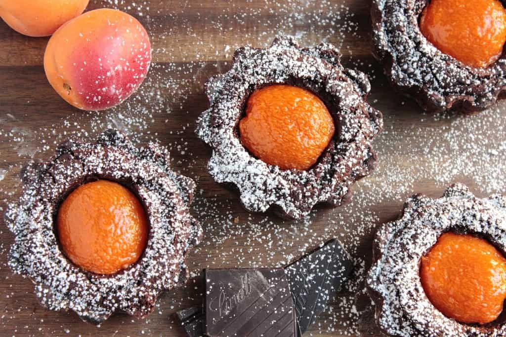 Chocolate and apricot tarts