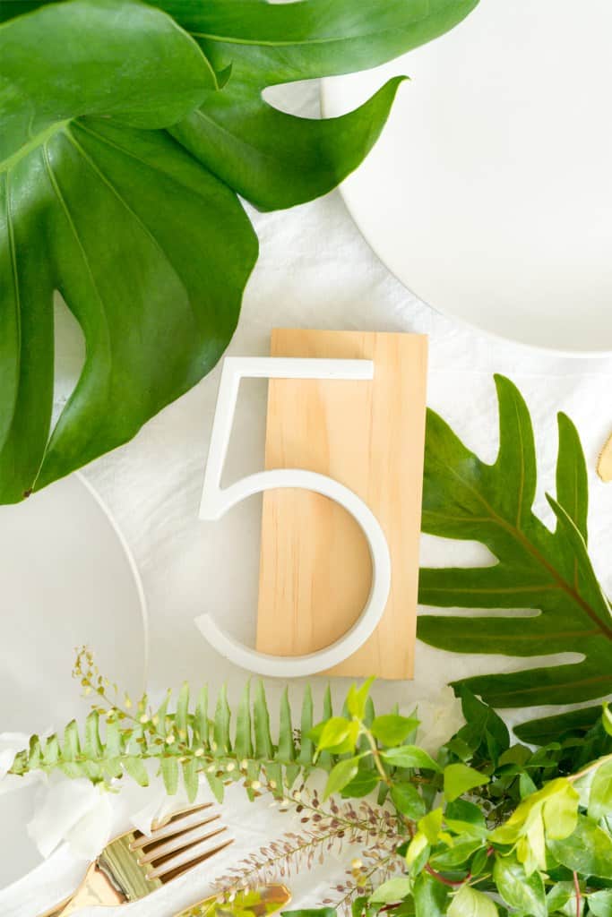 Modern table numbers