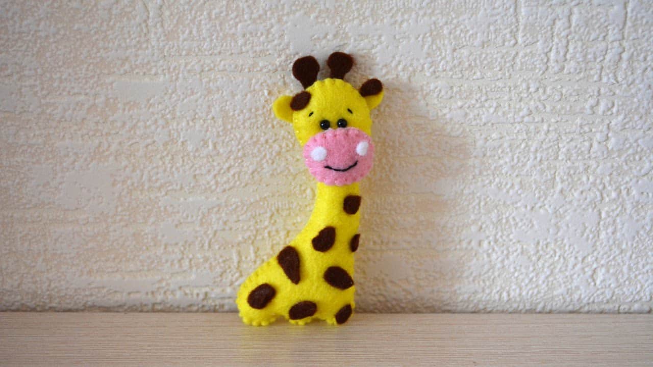 Mini stitched felt giraffe