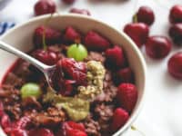 Cherry chocolate oatmeal 200x150 15 Delicious Summer Recipes Made With Cherries