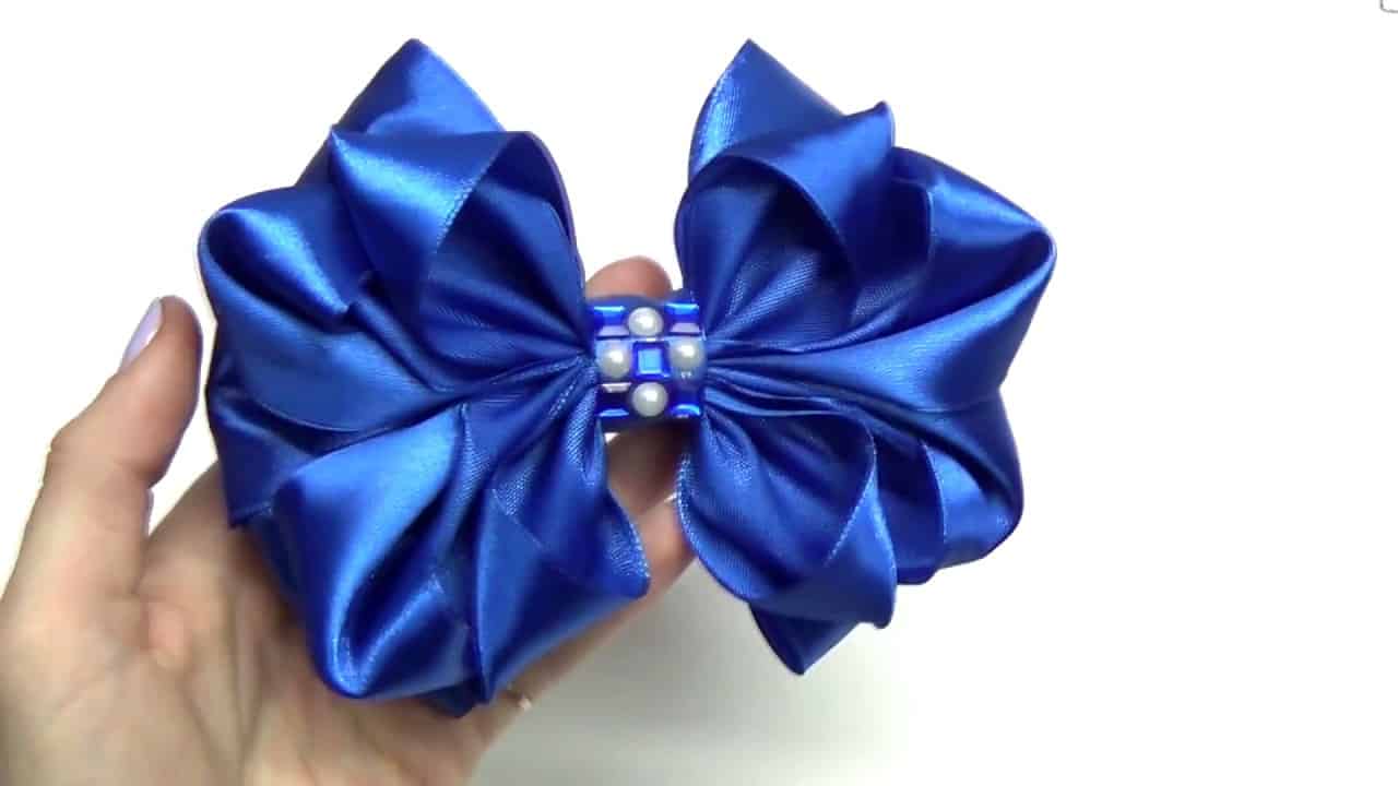 Beautiful layered, cinched hairbows