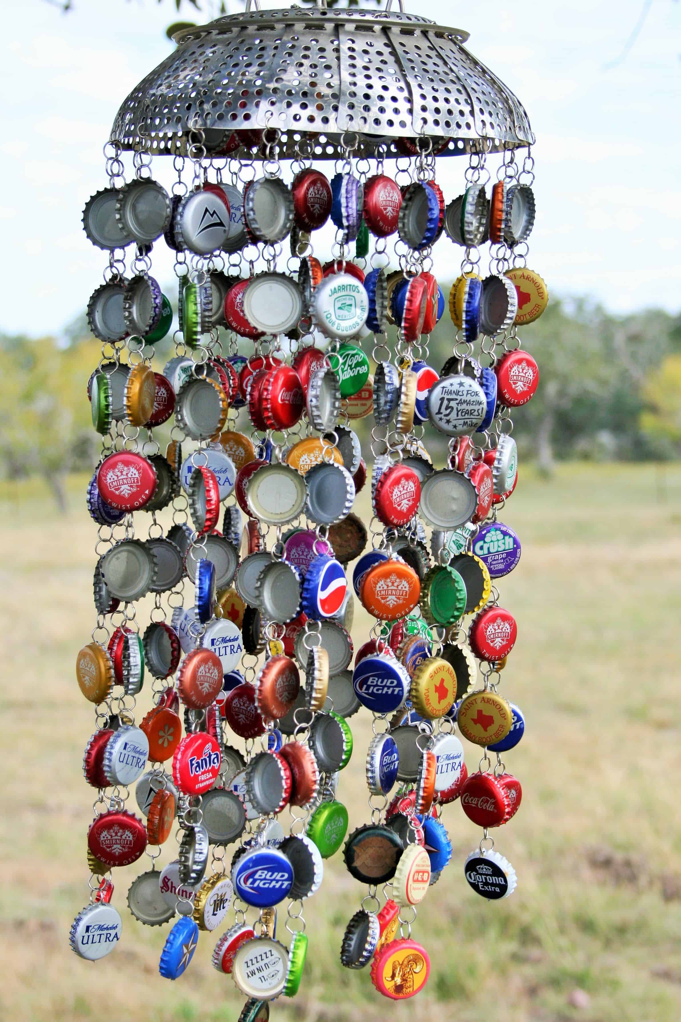 ude af drift Alarmerende gennemførlig Unbottled Creativity: Cool Crafts Made with Bottle Caps