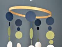 Colourful cardstock circles 200x150 Hang em in Style: Cute DIY Mobiles for Babies Rooms