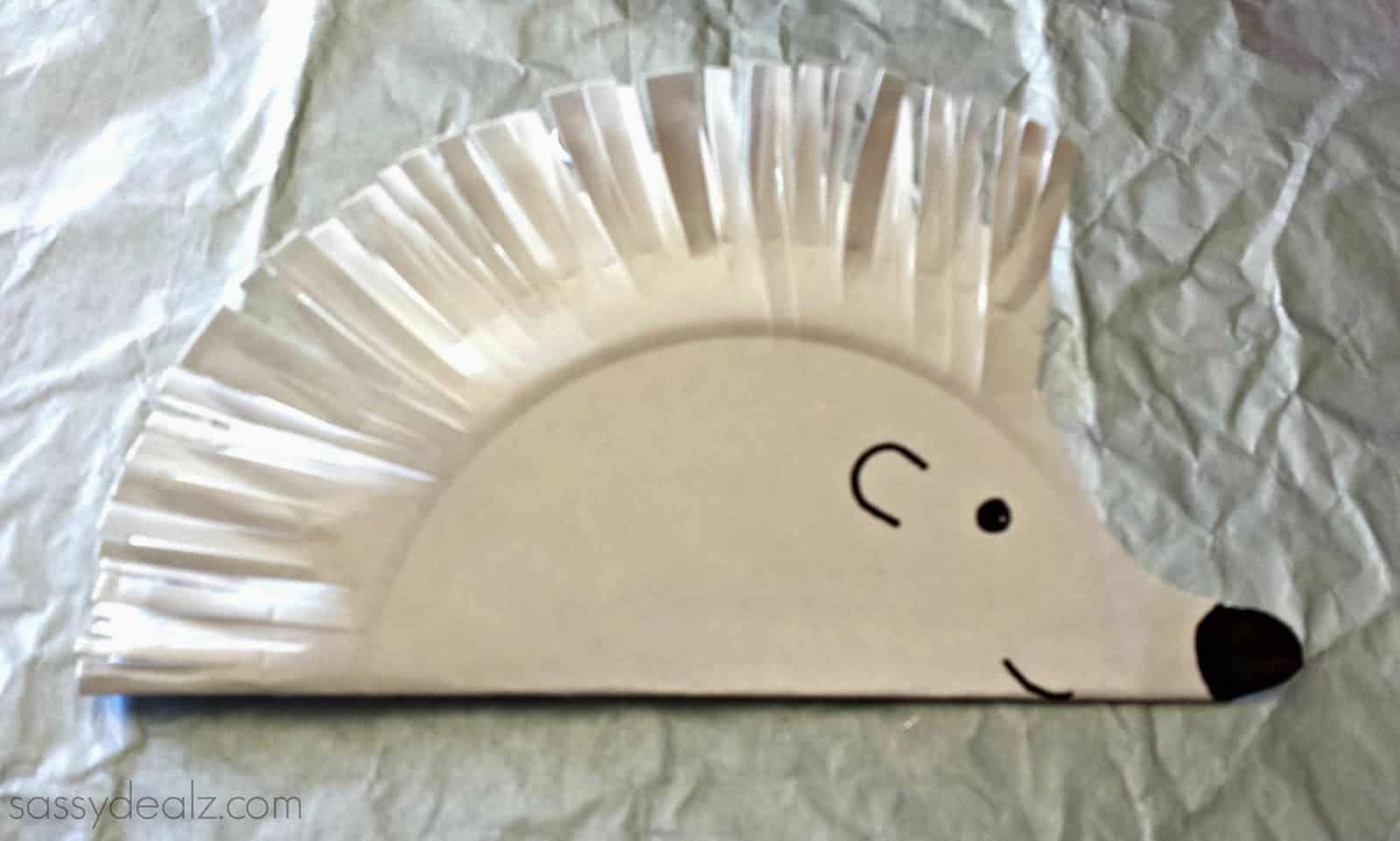 DIY paper plate hedgehog