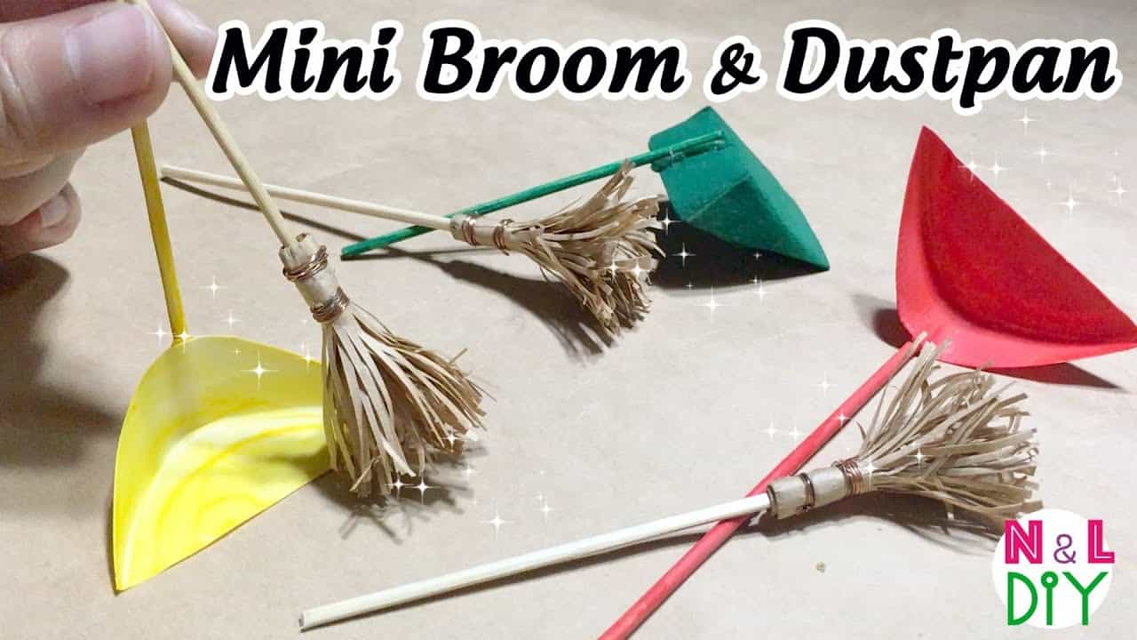 Miniature doll broom and dustpan