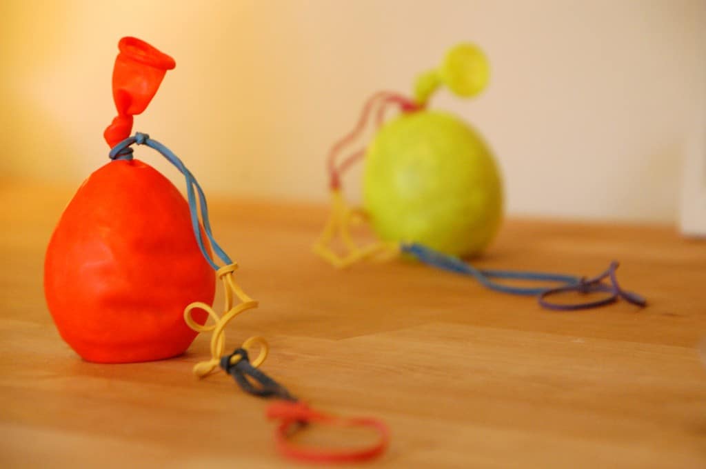 Simple balloon yo-yo