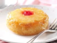 Pineapple upside down cake for two 200x150 Tropical Treats: 15 Scrumptious Pineapple Flavored Baked Goods