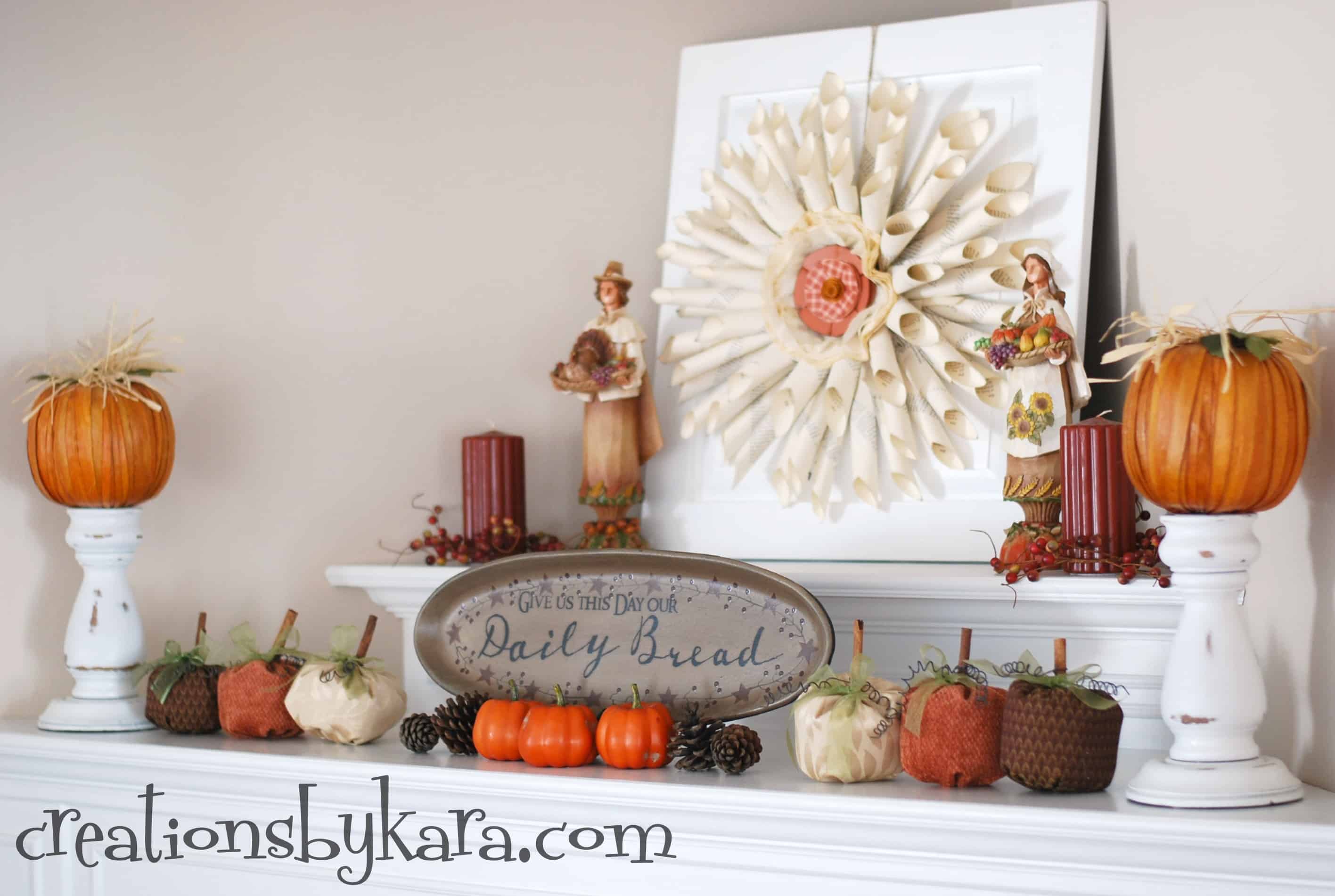 Rolled paper wreath and contrasting mini DIY mini pumpkins