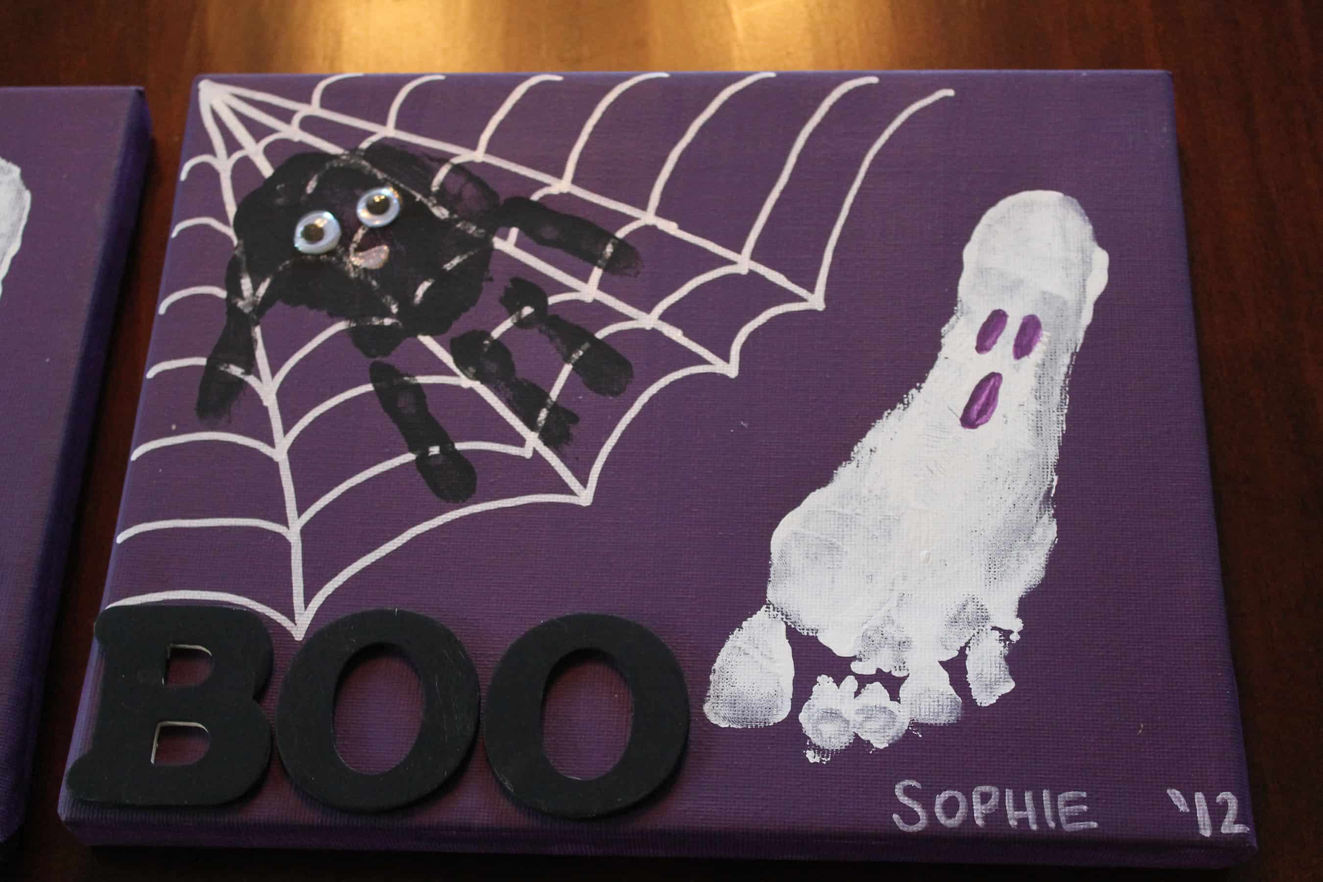 Halloween hand spider canvas