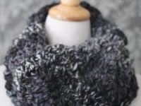 Staying Warm: 14 Crocheted Scarf and Cowl Patterns for Fall