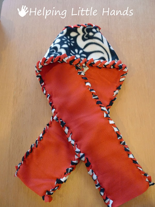 Two-sided braided edge fleece scarf