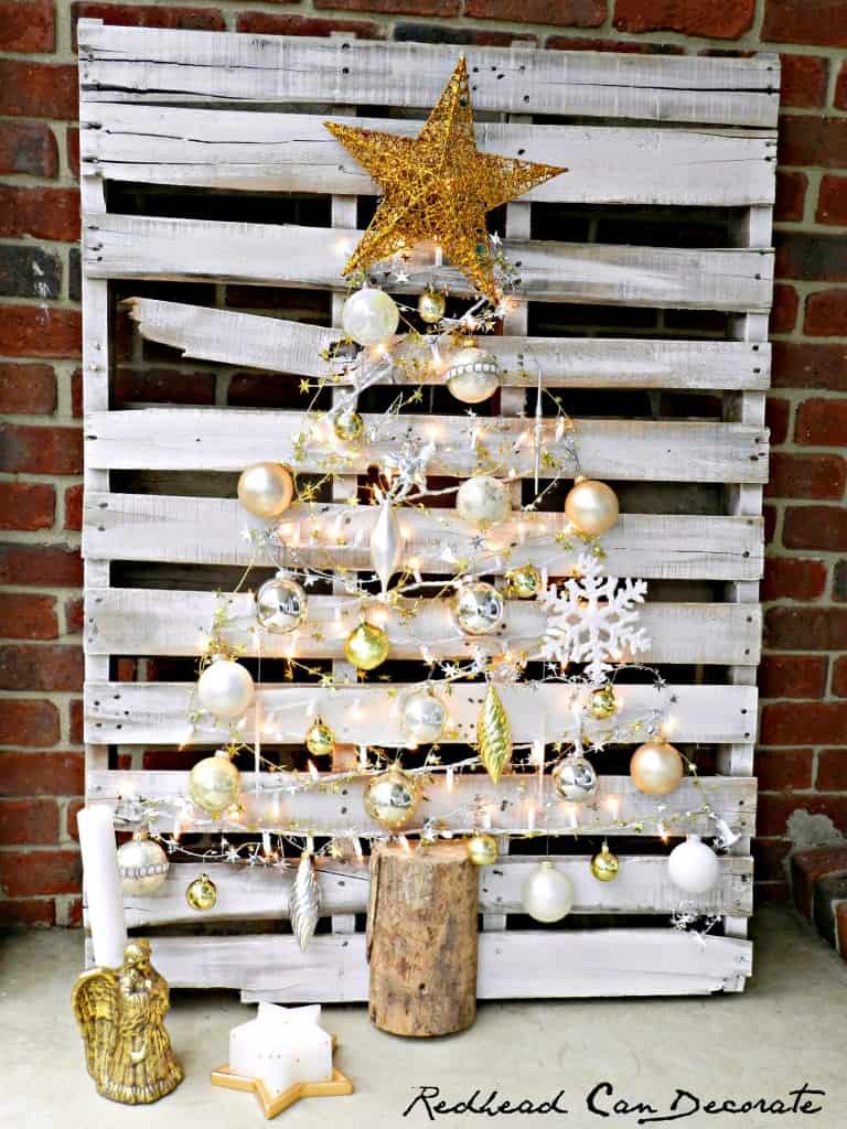 Easy decorated pallet and string tree