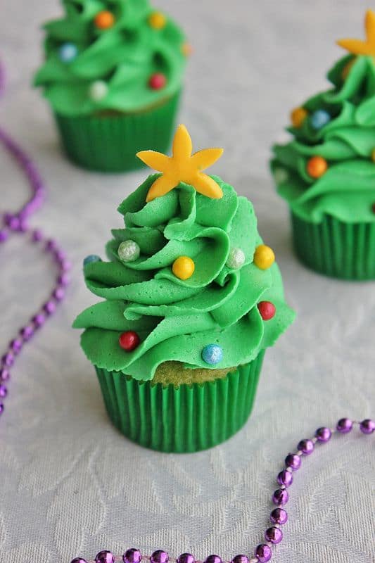 Mini Christmas tree cupcakes