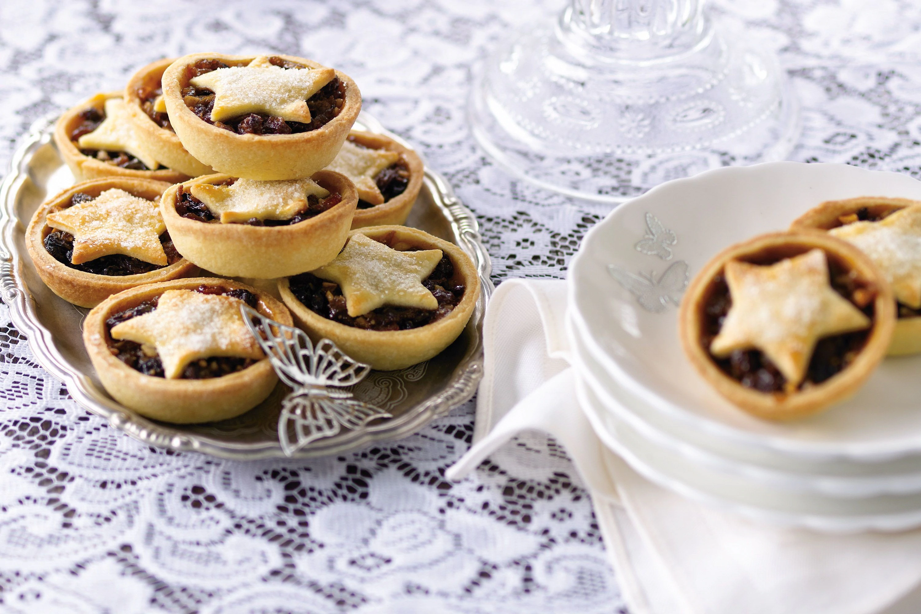 Traditional fruit mince pies
