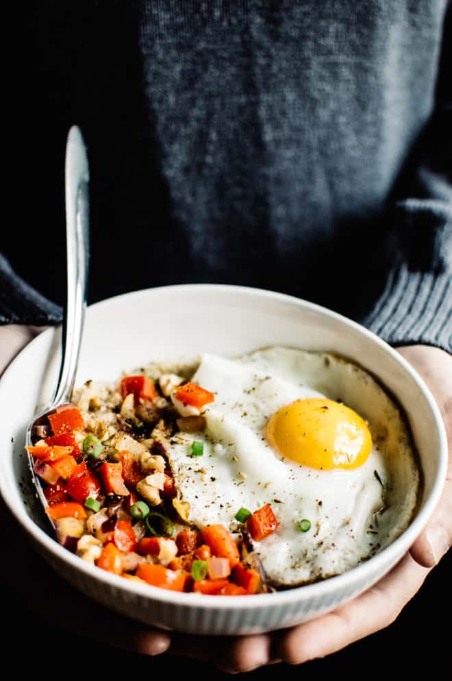 Savoury oatmeal with cheddar and a fried egg