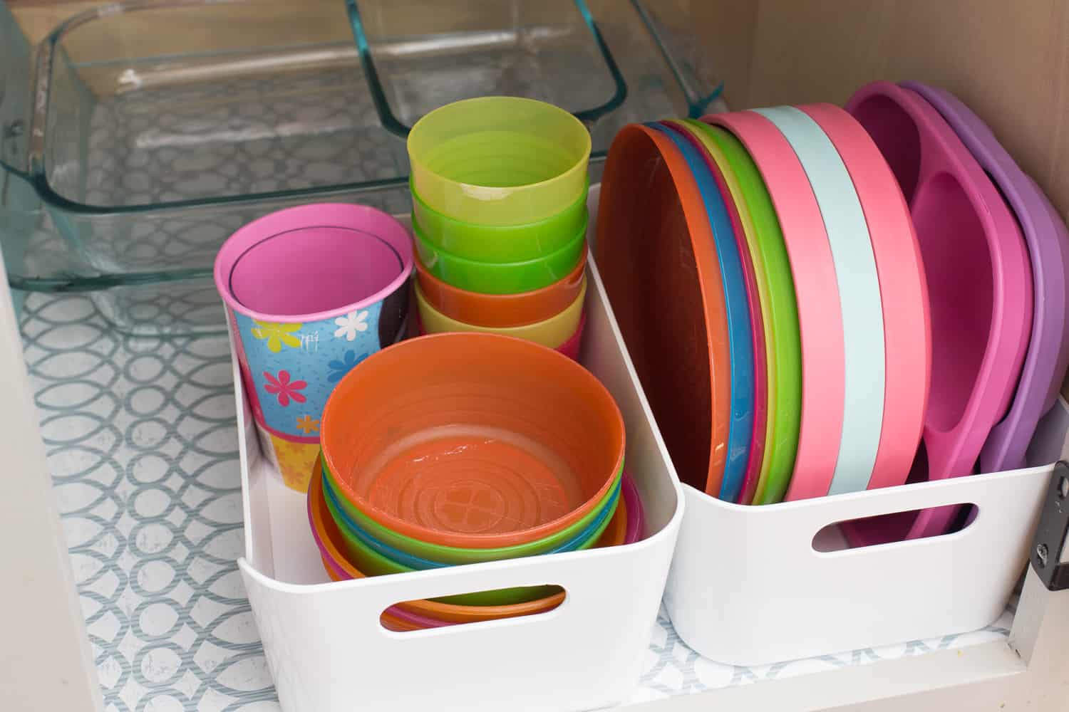 Bins to organize lids and kid dishes