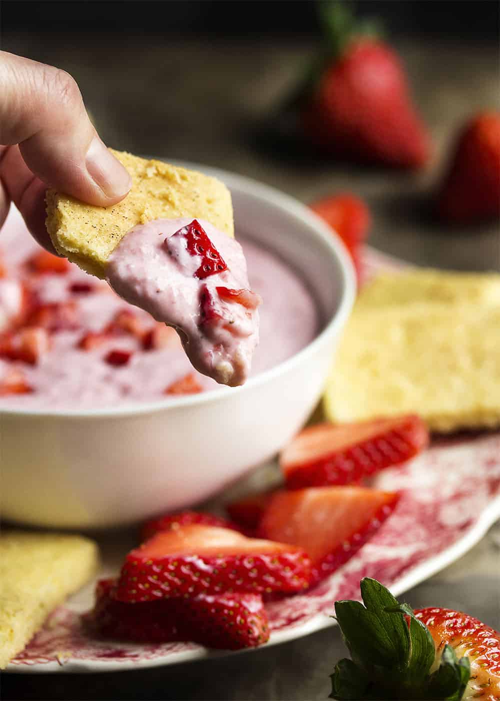 Strawberry shortcake dip