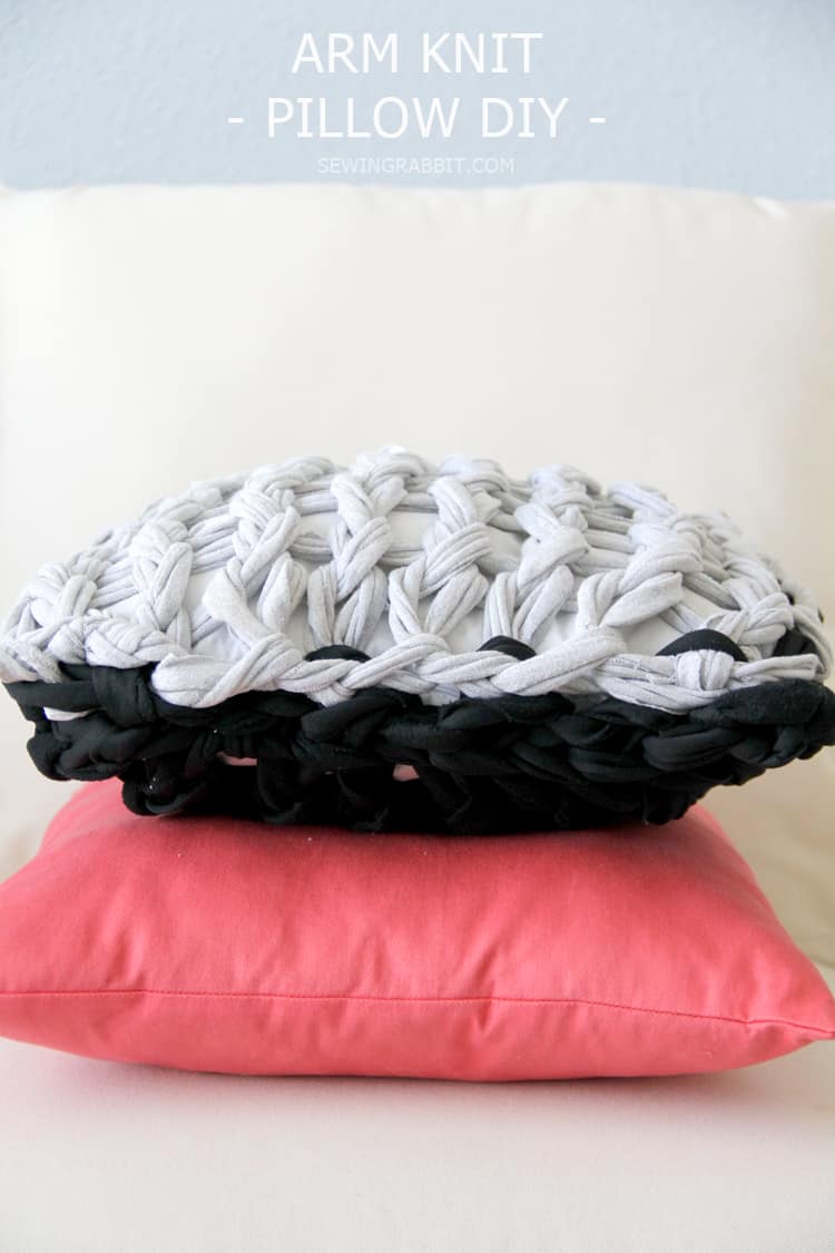 Arm knit pillow cover