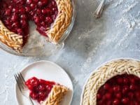 Berry Goodness: 15 Delicious Desserts and Pies for Spring