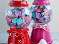 Valentines Day candy jars 200x150 Colorful and Cute: 15 Neat Crafts Made with Candy
