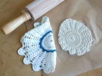 Delicately Crafty: 15 Pretty Things Made With Lace Doilies