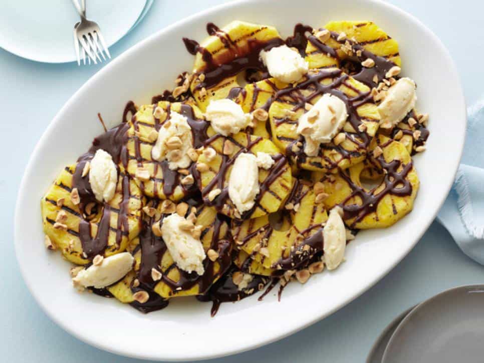 Grilled pineapple with Nutella