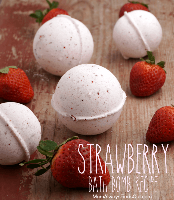 Strawberry bath bombs 15 Fruity Homemade Bath Products With Fantastic Scents